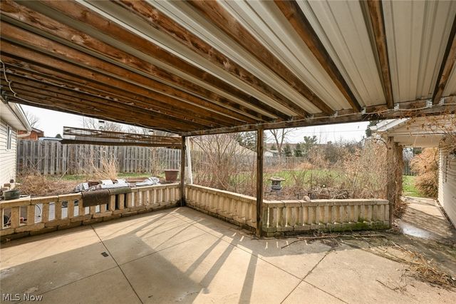 1922 Edgewood Drive, Twinsburg, OH 44087