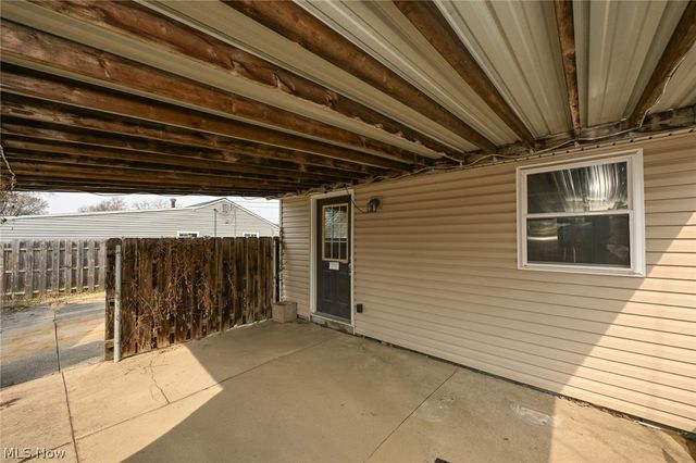 1922 Edgewood Drive, Twinsburg, OH 44087