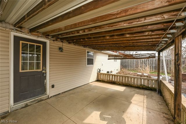 1922 Edgewood Drive, Twinsburg, OH 44087