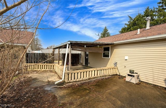 1922 Edgewood Drive, Twinsburg, OH 44087