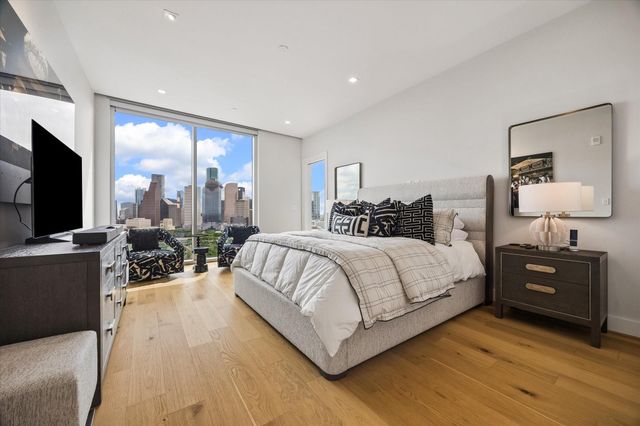 1711 Allen Parkway 2106, Houston, TX 77019