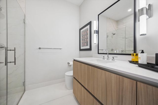 1711 Allen Parkway 2106, Houston, TX 77019