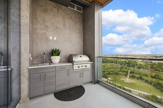 1711 Allen Parkway 2106, Houston, TX 77019