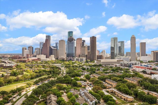 1711 Allen Parkway 2106, Houston, TX 77019