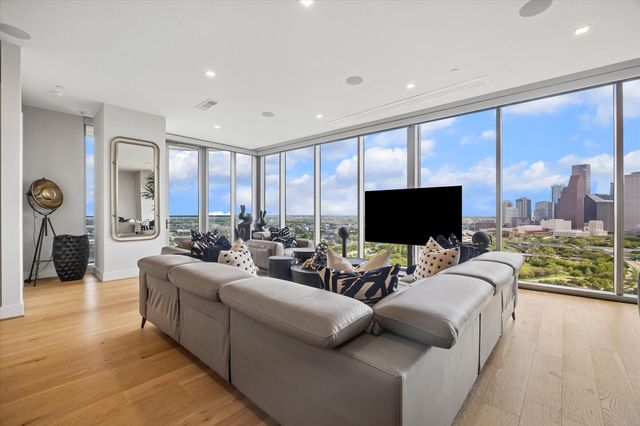 1711 Allen Parkway 2106, Houston, TX 77019