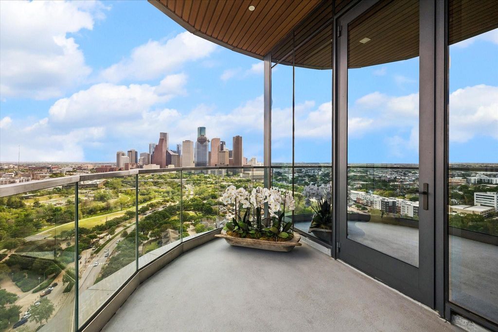 1711 Allen Parkway 2106, Houston, TX 77019