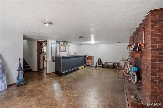 2208 GILLIS Street, Alton, IL 62002