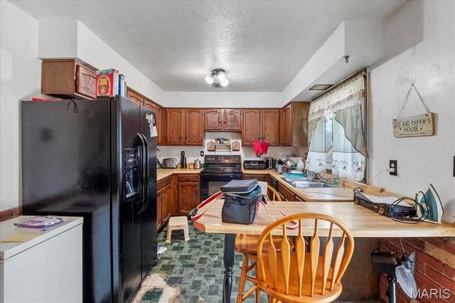 2208 GILLIS Street, Alton, IL 62002