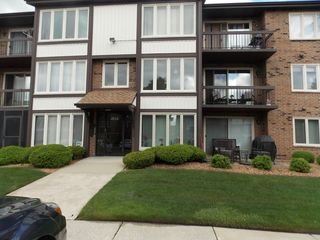 4924 Circle Court 404, Crestwood, IL 60418