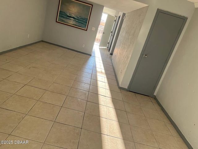 3760 S Atlantic Ave Apt 5, Daytona Beach, FL 32118