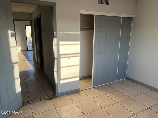 3760 S Atlantic Ave Apt 5, Daytona Beach, FL 32118