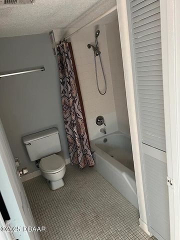 3760 S Atlantic Ave Apt 5, Daytona Beach, FL 32118
