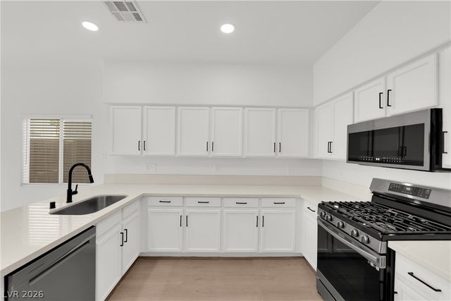8821 Winter Sky Avenue, Las Vegas, NV 89148
