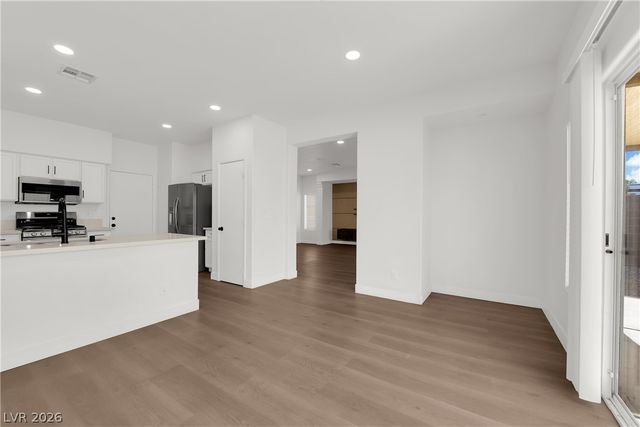 8821 Winter Sky Avenue, Las Vegas, NV 89148