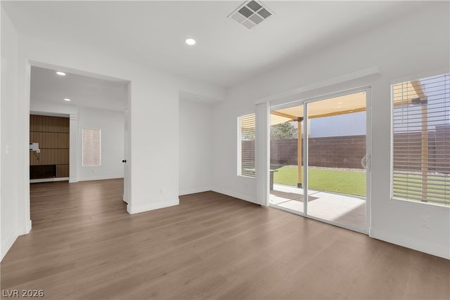 8821 Winter Sky Avenue, Las Vegas, NV 89148