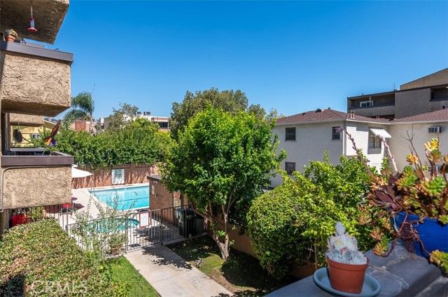 320 E Stocker Street 318, Glendale, CA 91207