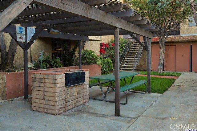 320 E Stocker Street 318, Glendale, CA 91207