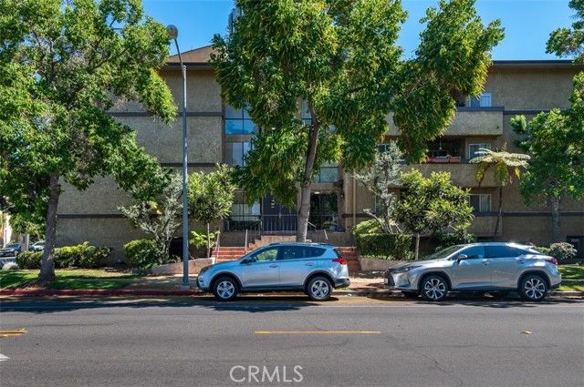 320 E Stocker Street 318, Glendale, CA 91207