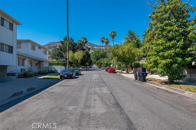 320 E Stocker Street 318, Glendale, CA 91207