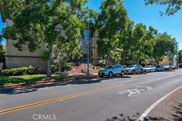 320 E Stocker Street 318, Glendale, CA 91207