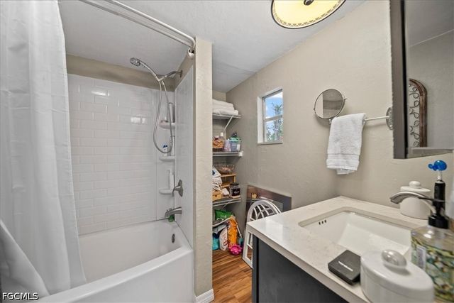 8366 Marx DR, North Fort Myers, FL 33917