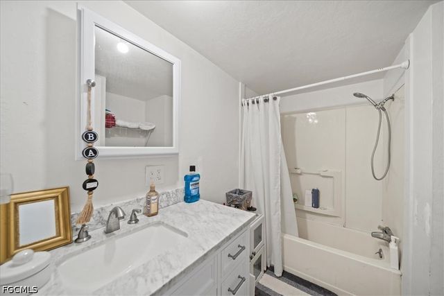 8366 Marx DR, North Fort Myers, FL 33917