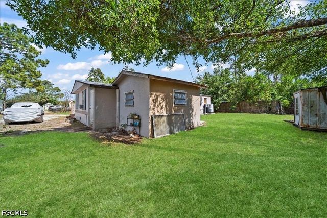 8366 Marx DR, North Fort Myers, FL 33917