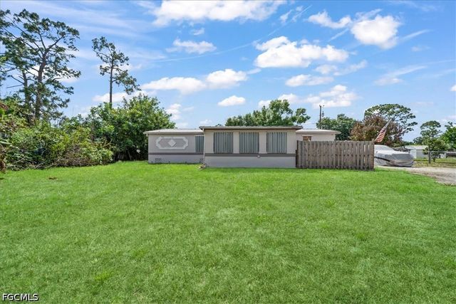 8366 Marx DR, North Fort Myers, FL 33917