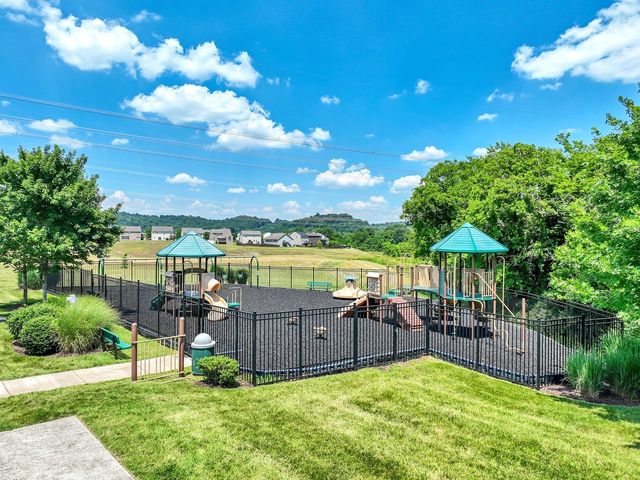 544 Wolfeboro Ln, Nashville, TN 37221