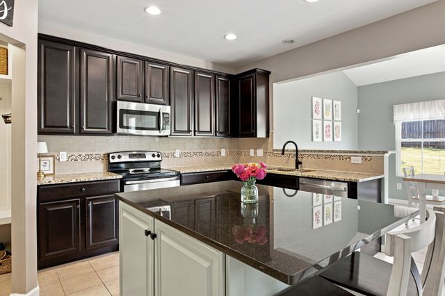 544 Wolfeboro Ln, Nashville, TN 37221