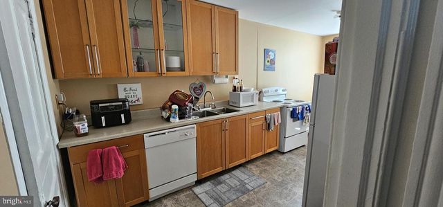 501 SWEDE ST, Norristown, PA 19401