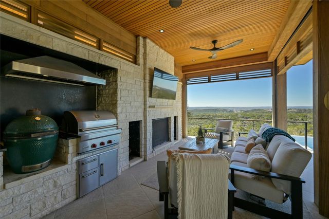 8209 Two Coves DR, Austin, TX 78730