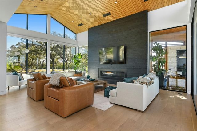 8209 Two Coves DR, Austin, TX 78730