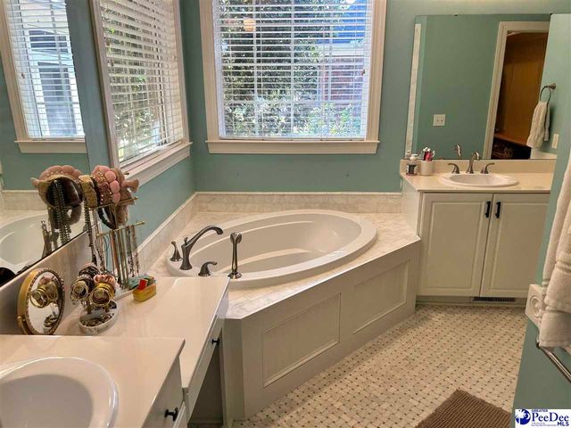 404 N Timberlake Lane, Hartsville, SC 29550