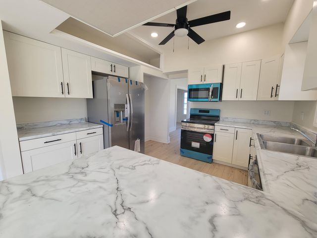 336 N Riverview, Kalamazoo, MI 49004