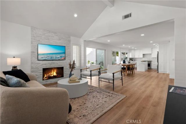 78 Pelican Court, Newport Beach, CA 92660