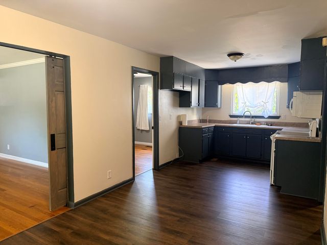 43 Lynngrove Drive, Rossville, GA 30741