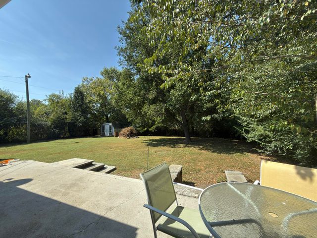 43 Lynngrove Drive, Rossville, GA 30741