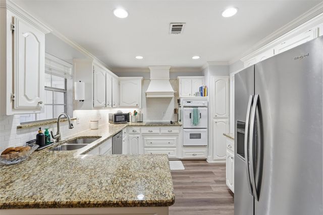 3317 Canterbury Drive, Plano, TX 75075