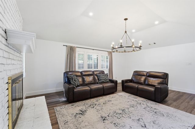 3317 Canterbury Drive, Plano, TX 75075