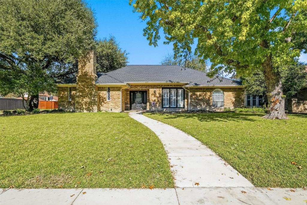 3317 Canterbury Drive, Plano, TX 75075
