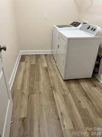 1111 Kalli Drive, Matthews, NC 28104