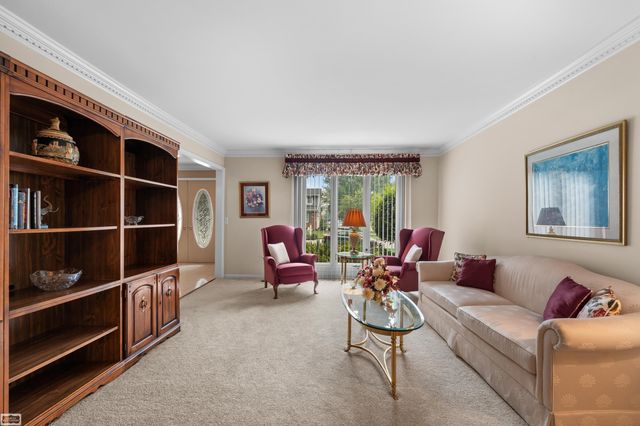 885 Medinah Drive, Rochester Hills, MI 48309