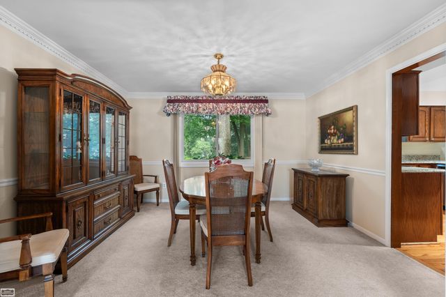 885 Medinah Drive, Rochester Hills, MI 48309