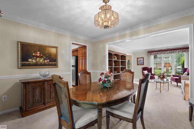 885 Medinah Drive, Rochester Hills, MI 48309