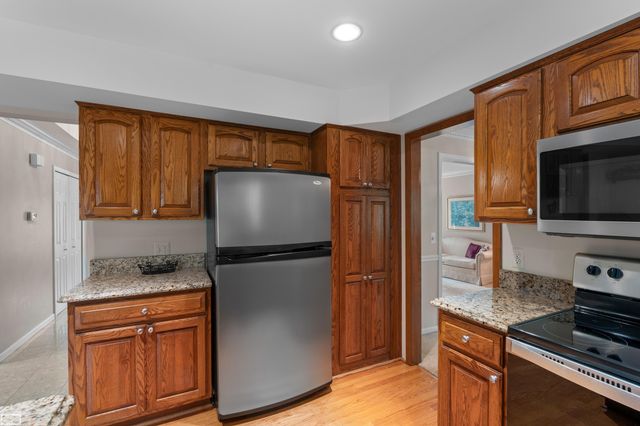 885 Medinah Drive, Rochester Hills, MI 48309