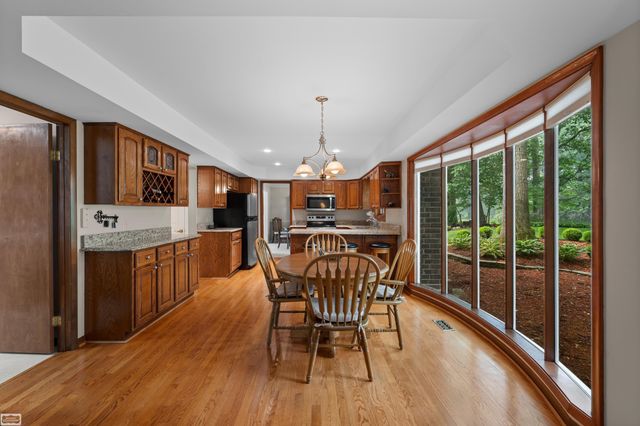 885 Medinah Drive, Rochester Hills, MI 48309
