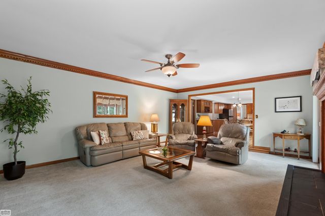 885 Medinah Drive, Rochester Hills, MI 48309