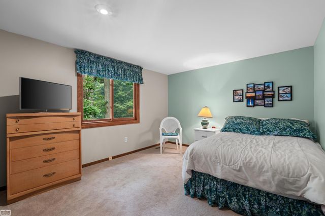 885 Medinah Drive, Rochester Hills, MI 48309