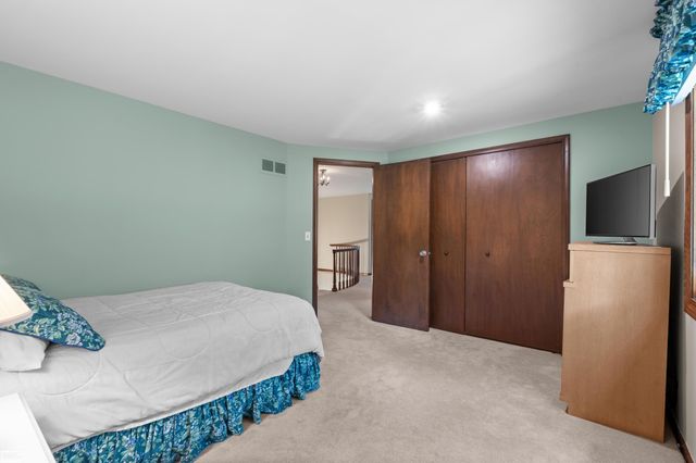 885 Medinah Drive, Rochester Hills, MI 48309